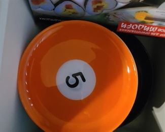 Set of 4 pool ball plates all 4 different