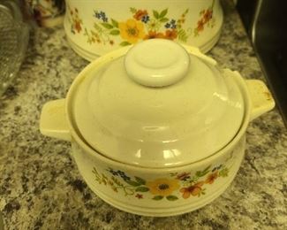 Ceramic Stoneware 1970's  Sweet Flower Pattern 