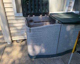 Rubbermaid Bin, double lid, double door with shelf