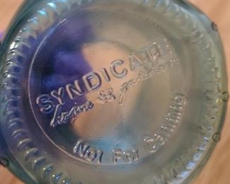 Syndicate. Glass