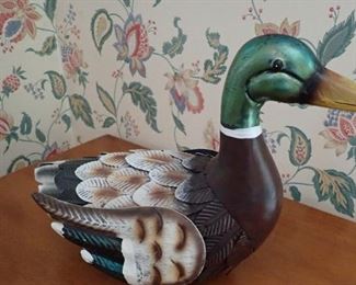 METAL DUCK