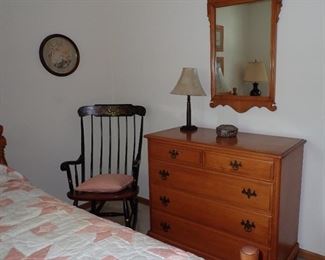 MAPLE DRESSER - SCROLL MIRROR