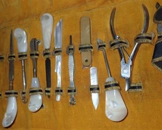 PEARL MANICURE SET