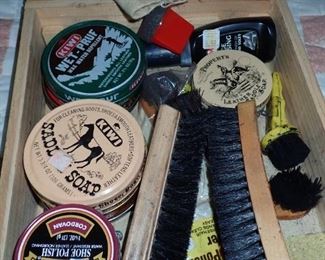 SHOE SHINE KIT