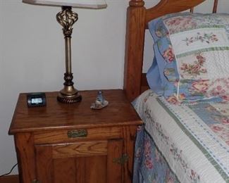 OAK ICE BOX END TABLE - TALL LAMP