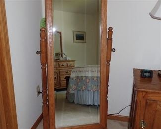 OAK FLOOR MIRROR