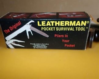 leatherman pocket survival tool
