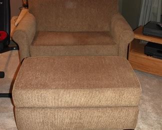 Twin Sleeper / Loveseat with matching ottoman 