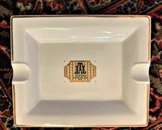Luxury Trinidad TTT fine porcelain cigar ashtray  