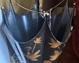 Black and gold umbrella holder