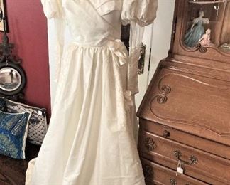 Vintage wedding dress