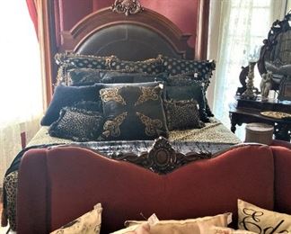 Fabulous 4-column queen bed
