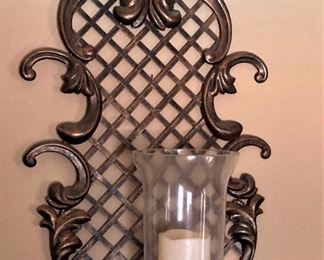 Wall sconce