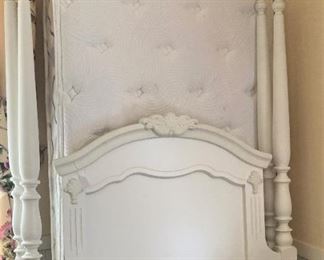 White  4-poster twin  bed