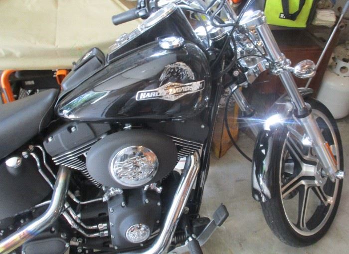 2006 Harley Davidson 1400 miles on it. She is a beauty!