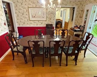 2______$695 
Dining Room table Old Towne Mahog 60" + 16" x 3 leaves. 6 chairs & 2 arms 