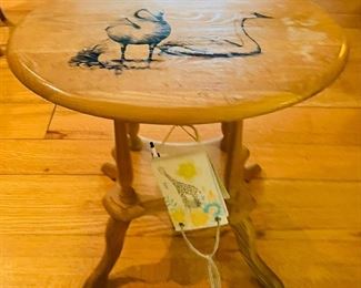 39______$80 
Oval pine side table Duck Unlimited 20x22x16