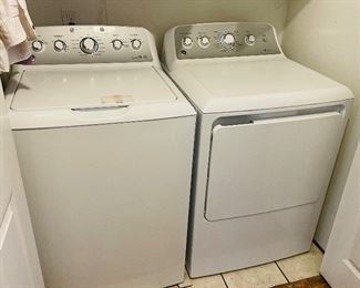 $600 LG Set washer and dryer.