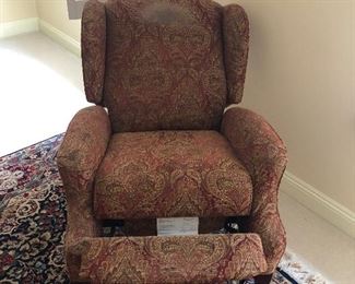 NOW $50 Recliner manual HAVERTYS (need cleaning by headrest) 41Tx 31Arm to arm... $100