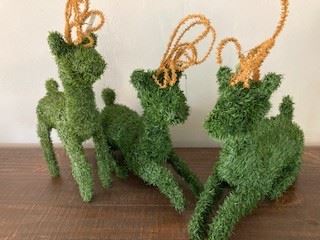 Christmas Greenery Deer