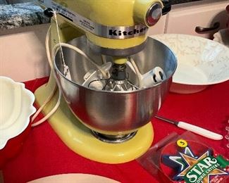 Vintage 70’s Kitchen/Aid Mixer, works great.