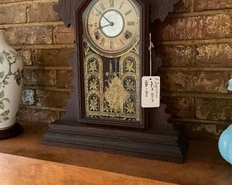 Antique Mantle Clock