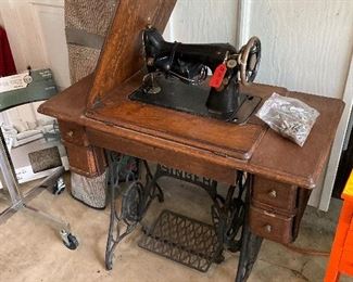 Antique Sewing Machine 