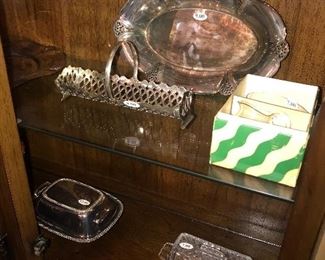 Items Located In The Dining Room