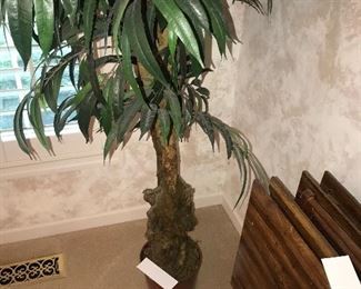 Items Located In The Dining Room