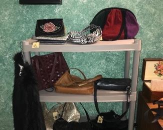 Items Located In The 1st Bedroom (Master)