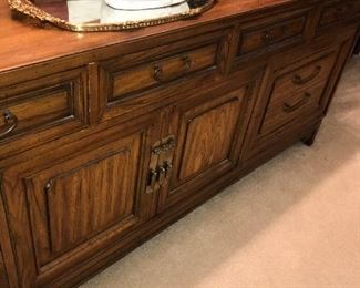 Items Located In The 1st Bedroom (Master)