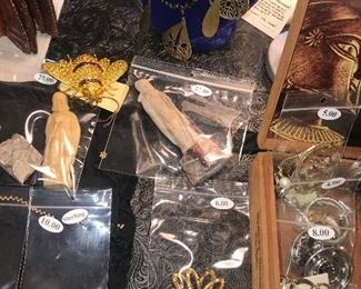 Items Located In The 1st Bedroom (Master)