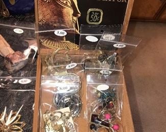 Items Located In The 1st Bedroom (Master)