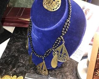 Items Located In The 1st Bedroom (Master)