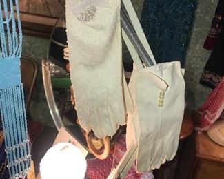 Items Located In The 1st Bedroom (Master)