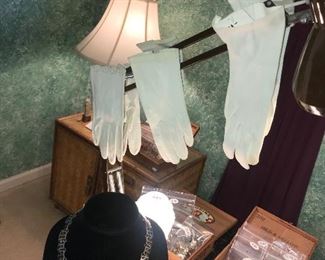 Items Located In The 1st Bedroom (Master)