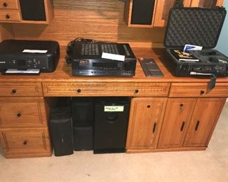 Items Located In The 2nd Bedroom (Upstairs)