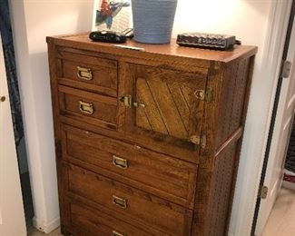 Items Located In The 3rd Bedroom (Upstairs)