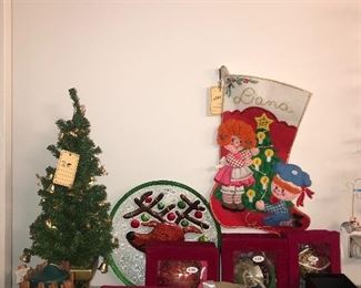 Items Located In The Jack And Jill Bathroom (Upstairs)