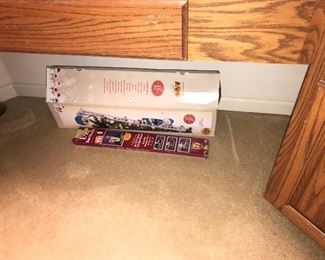 Items Located In The Jack And Jill Bathroom (Upstairs)