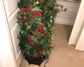 Items Located In The Jack And Jill Bathroom (Upstairs)