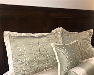 Items Located In The 4th Bedroom (Upstairs)