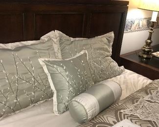 Items Located In The 4th Bedroom (Upstairs)