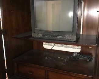 Items Located In The 4th Bedroom (Upstairs)