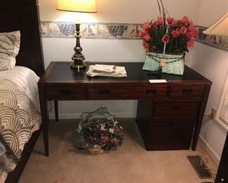 Items Located In The 4th Bedroom (Upstairs)