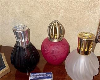 Lempe Berger Oil lamps - Frosted Swirl Crown Top, Amethyst Crown Top, Rose 