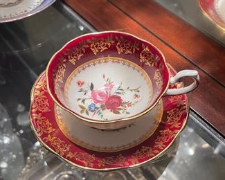 Tea Cups & Saucers