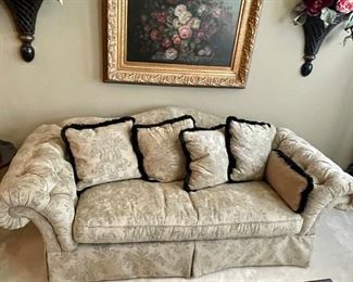 Sherrill Sofa Excellent Condition 