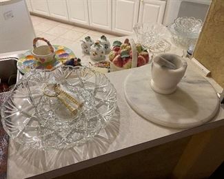 Mikasa Hampshire 2 Tier Serving Dish, Marble Cutting Board, Marble Mortar and  Pestle