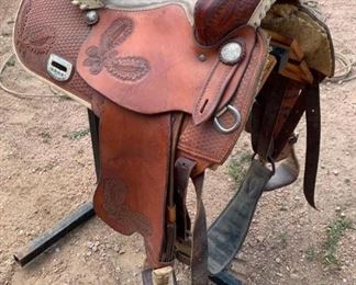 SADDLE